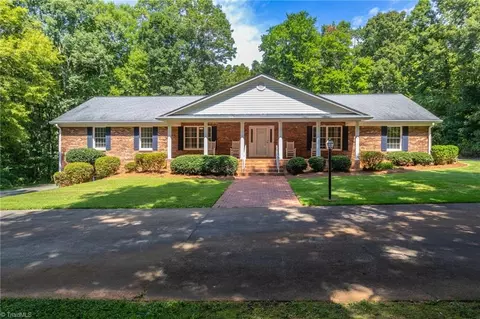 2025 Walker Rd, Winston Salem, NC 27106