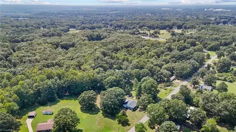 View/Area - 2308 Stadium Dr E, Eden, NC 27288 photo 4 of 4
