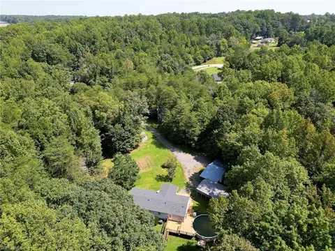 221 Hidden Valley Ln, Mocksville, NC 27028