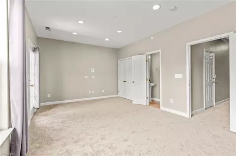 3906 Tarrant Trace Cir, High Point, NC 27265 photo 9