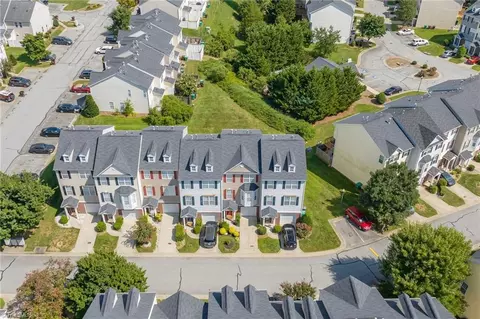 3906 Tarrant Trace Cir, High Point, NC 27265 photo 47