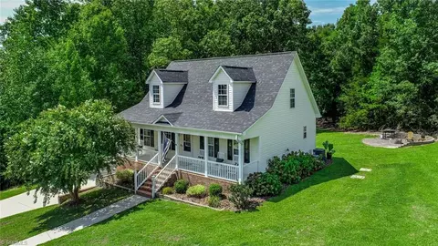 203 Kanah Dr, Winston Salem, NC 27107