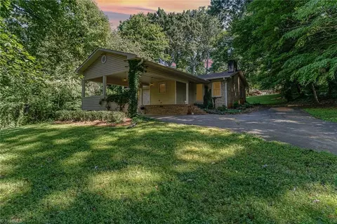 136 Whispering Creek Rd, King, NC 27021