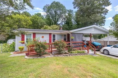113 Pinewood Acres Dr, Greensboro, NC 27405