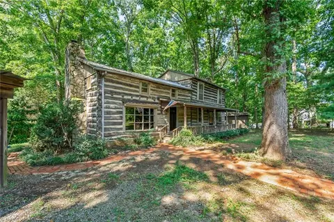 401 Plainfield Rd, Greensboro, NC 27455