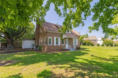 1270 Union Cross Rd, Kernersville, NC 27284