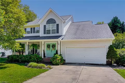 1260 Birch Hill Dr, Kernersville, NC 27284