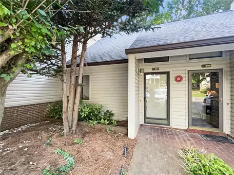 307 Winding Forest Dr, Winston Salem, NC 27104