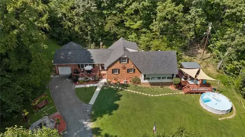 9201 Warren Rd, Kernersville, NC 27284