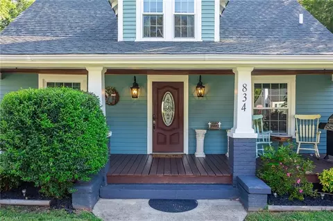 Exterior - 834 Howard Pl, High Point, NC 27262 photo 5 of 11