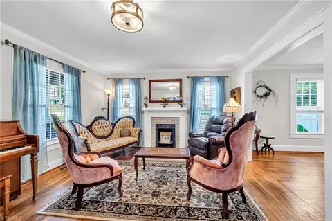 Living - 834 Howard Pl, High Point, NC 27262 photo 1 of 3
