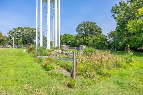 View/Area - 834 Howard Pl, High Point, NC 27262 photo 1 of 2