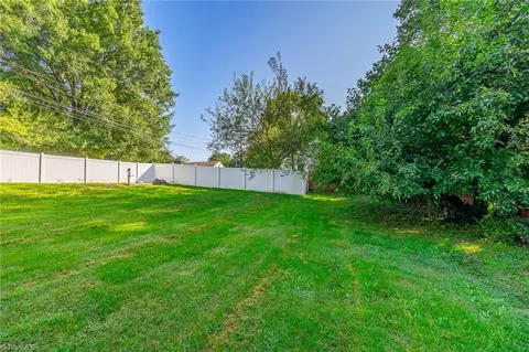 Exterior - 834 Howard Pl, High Point, NC 27262 photo 11 of 11