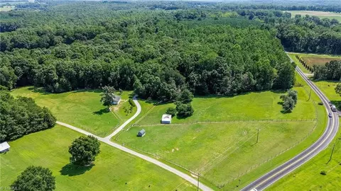 120 Zorse Ln, Statesville, NC 28625