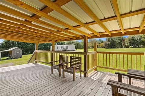 359 Melton Rd, Elkin, NC 28621 photo 3