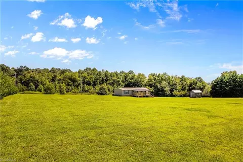 359 Melton Rd, Elkin, NC 28621 photo 33