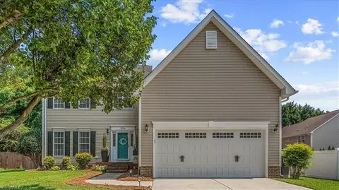 3204 Cheswick Dr, Greensboro, NC 27410