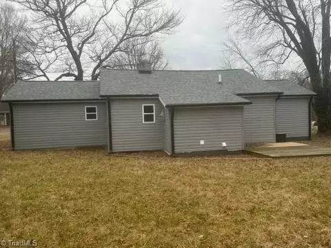 110 Westview Dr, King, NC 27021 photo 2