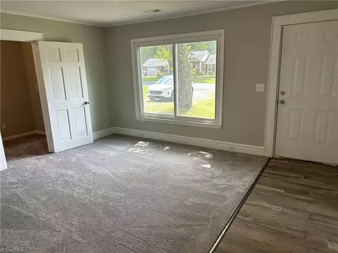 110 Westview Dr, King, NC 27021 photo 7