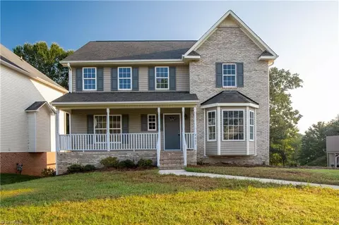 4607 Stimpson Ridge Dr, Pfafftown, NC 27040
