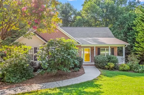 6004 Delburg Dr, Winston Salem, NC 27106