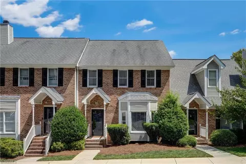 5102 Autumncrest Dr, Greensboro, NC 27407