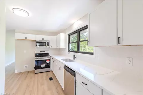 Kitchen - 5609 Mendenhall Road Ext, High Point, NC 27263 photo 6 of 7