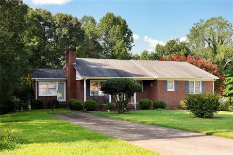 8530 Senoa Dr, Lewisville, NC 27023