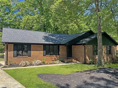 4405 Forest Walk Dr, Greensboro, NC 27455