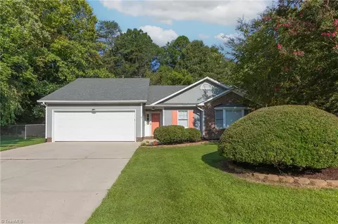 2300 Rivershore Ct, High Point, NC 27265