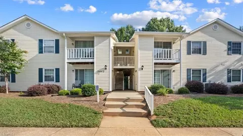 5643 Hornaday Rd #E, Greensboro, NC 27409