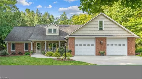 212 Moss Brook Dr, Lexington, NC 27292
