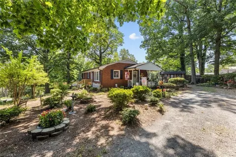 306 Saunders Dr, Asheboro, NC 27203