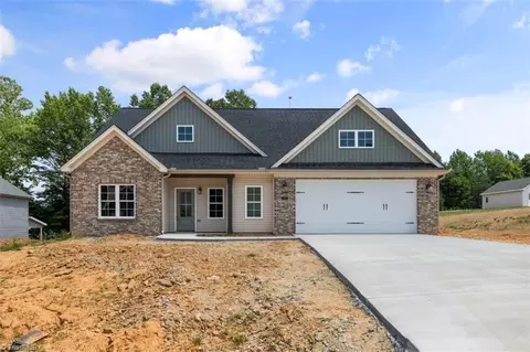 712 Cedar Dr, Winston Salem, NC 27107
