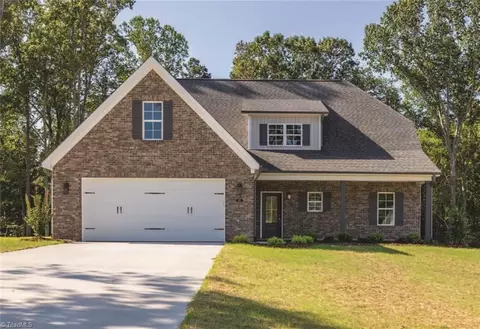 684 Cedar Dr, Winston Salem, NC 27107