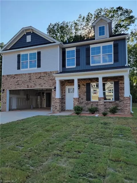 172 Sugarberry Dr #15, Stokesdale, NC 27357