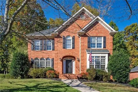 249 Broadmoor Dr, Advance, NC 27006