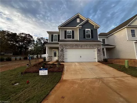 5417 Hydrangea St, Winston Salem, NC 27104