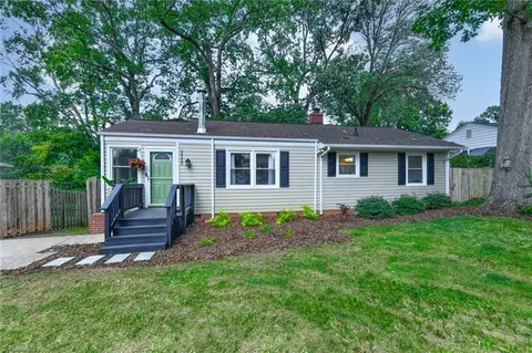 2512 Fernwood Dr, Greensboro, NC 27408