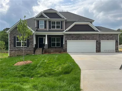 1614 Lazy Fox Ln #4, Kernersville, NC 27284