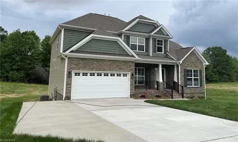 1620 Lazy Fox Ln #6, Kernersville, NC 27284
