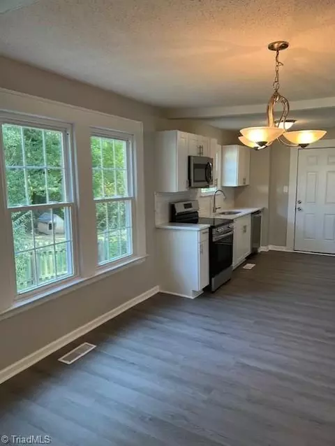 619 Arch St, High Point, NC 27260 photo 8