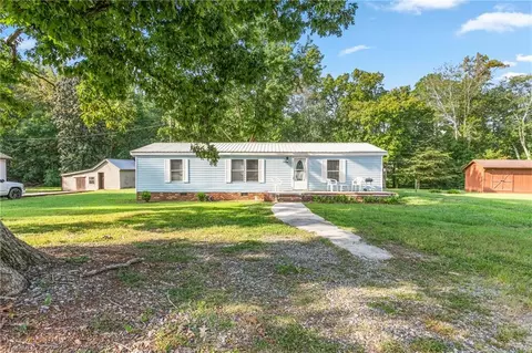 11928 Old Us Highway 64 E, Lexington, NC 27292