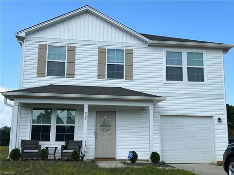 807 Fox Laurel Ct, Asheboro, NC 27203