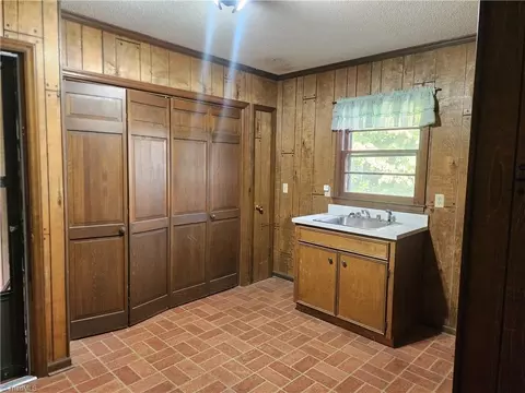 748 Eldorado St, Troy, NC 27371 photo 10