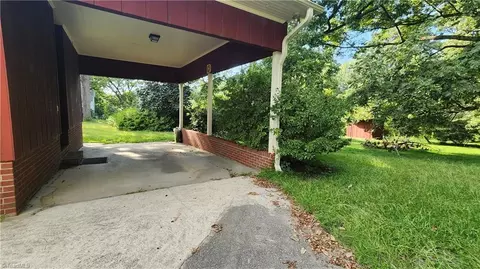 748 Eldorado St, Troy, NC 27371 photo 4