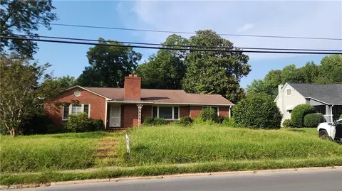 748 Eldorado St, Troy, NC 27371