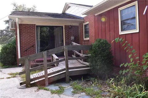748 Eldorado St, Troy, NC 27371 photo 6
