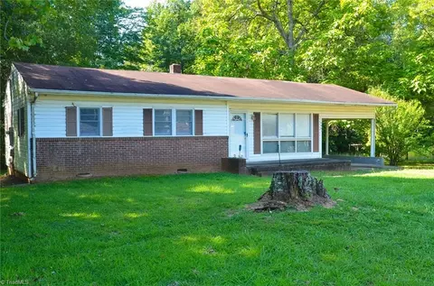 10661 Cherry Grove Rd, Reidsville, NC 27320