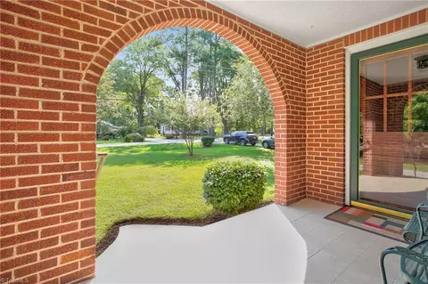 Exterior - 925 Sunset Dr, Salisbury, NC 28147 photo 7 of 9